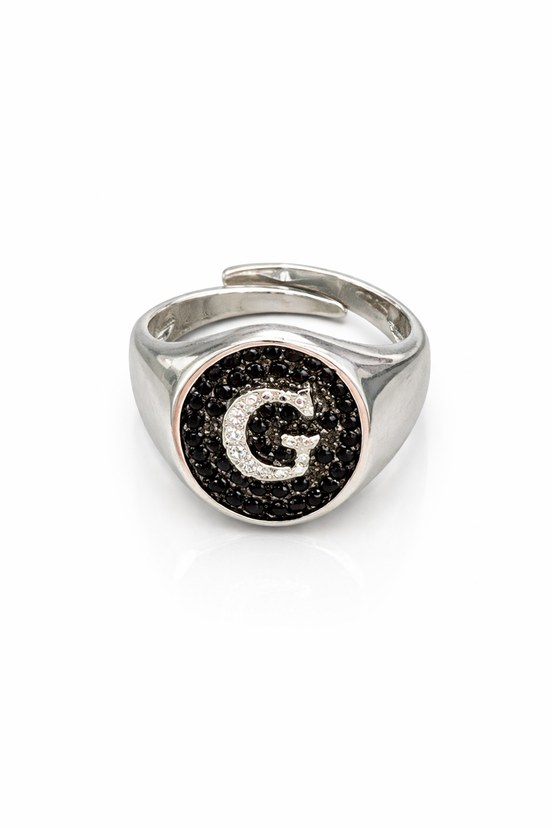 fico gioielli - Anello Sigillo Iniziale “G” con Pietre Nere