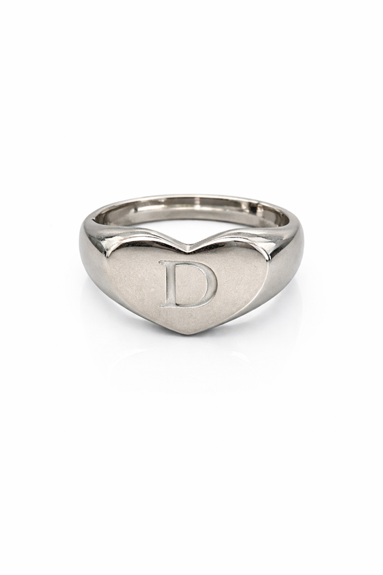fico gioielli - Anello Sigillo Cuore con Iniziale “D”